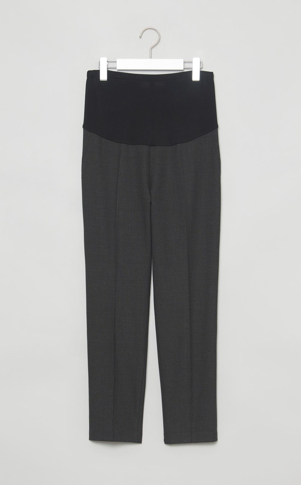 タックテーパードパンツ