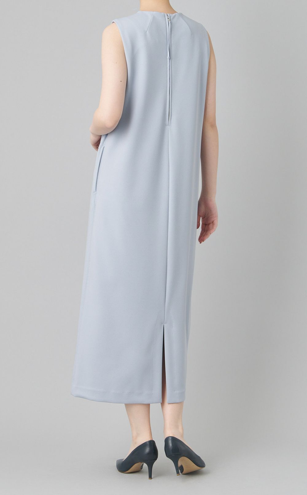 クルーネックストレートカットワンピース