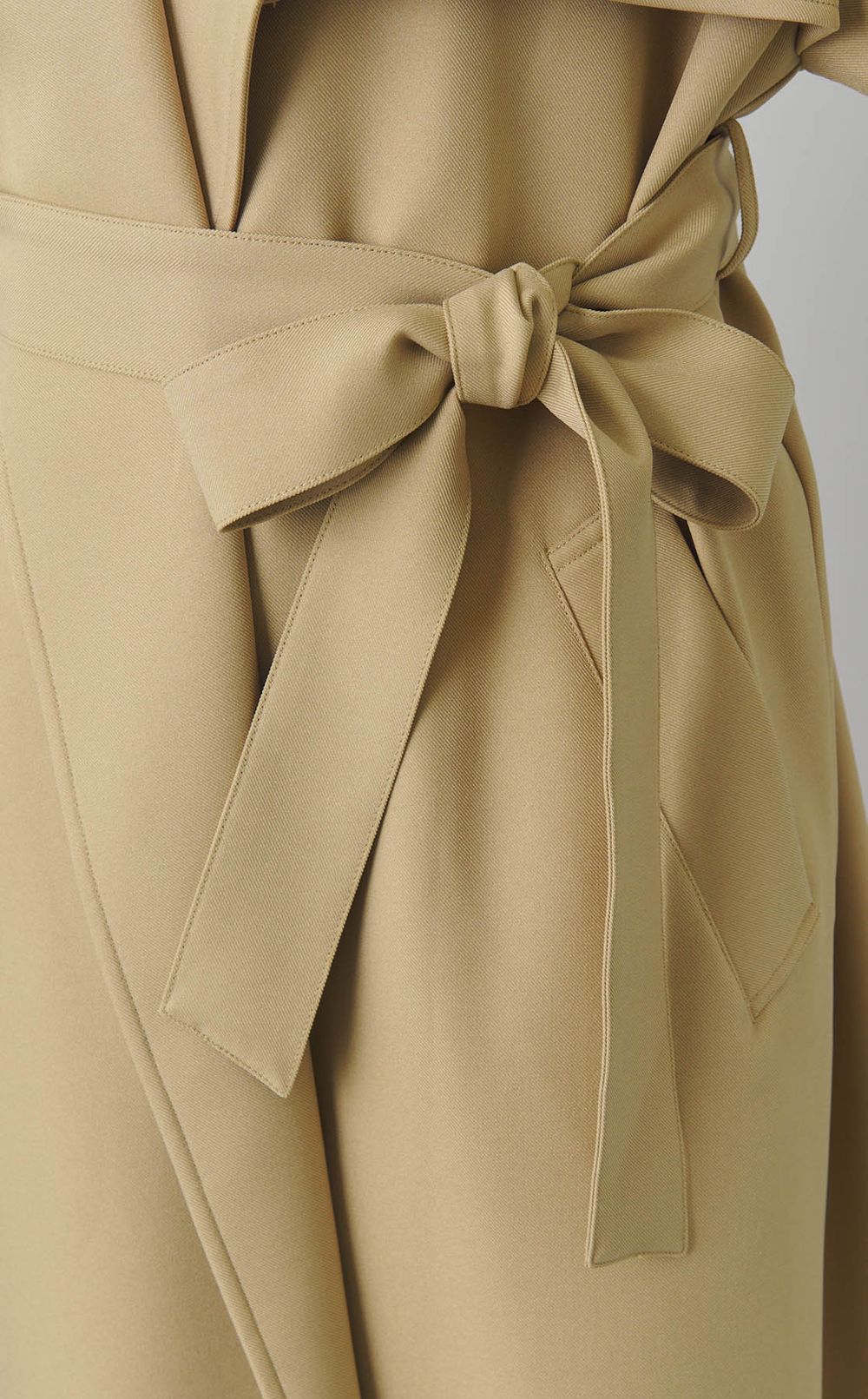 ベルト付エポレットトレンチコート