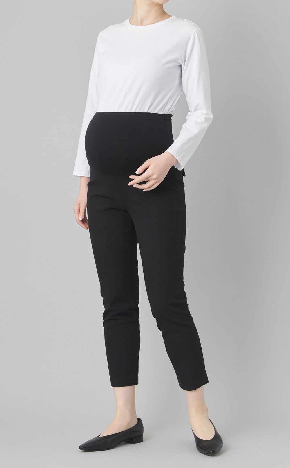 タックテーパードパンツ