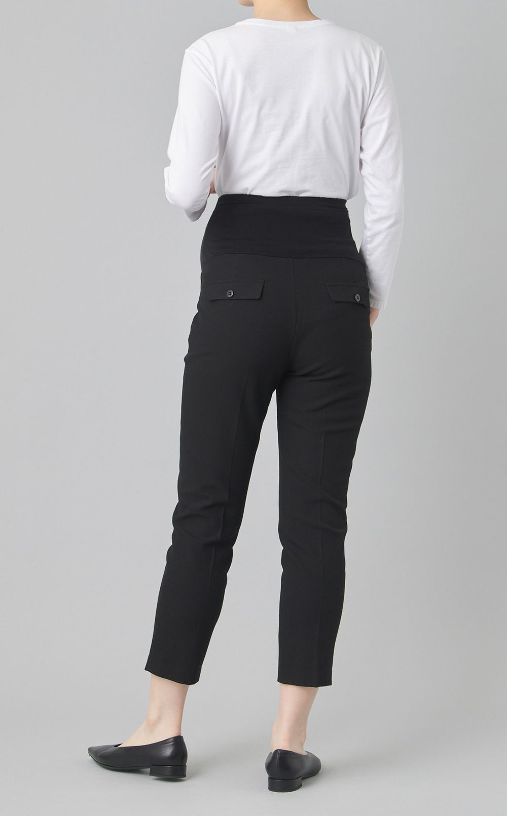 タックテーパードパンツ