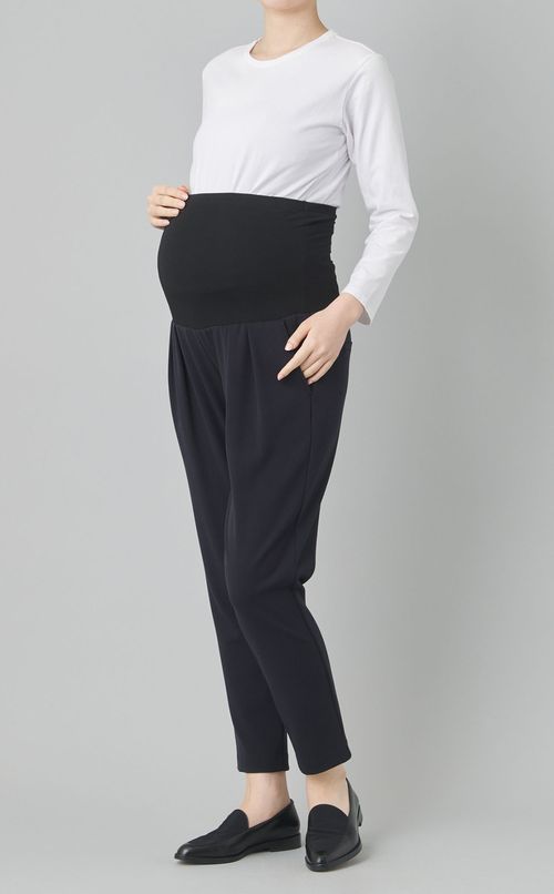 タックギャザーテーパードパンツ