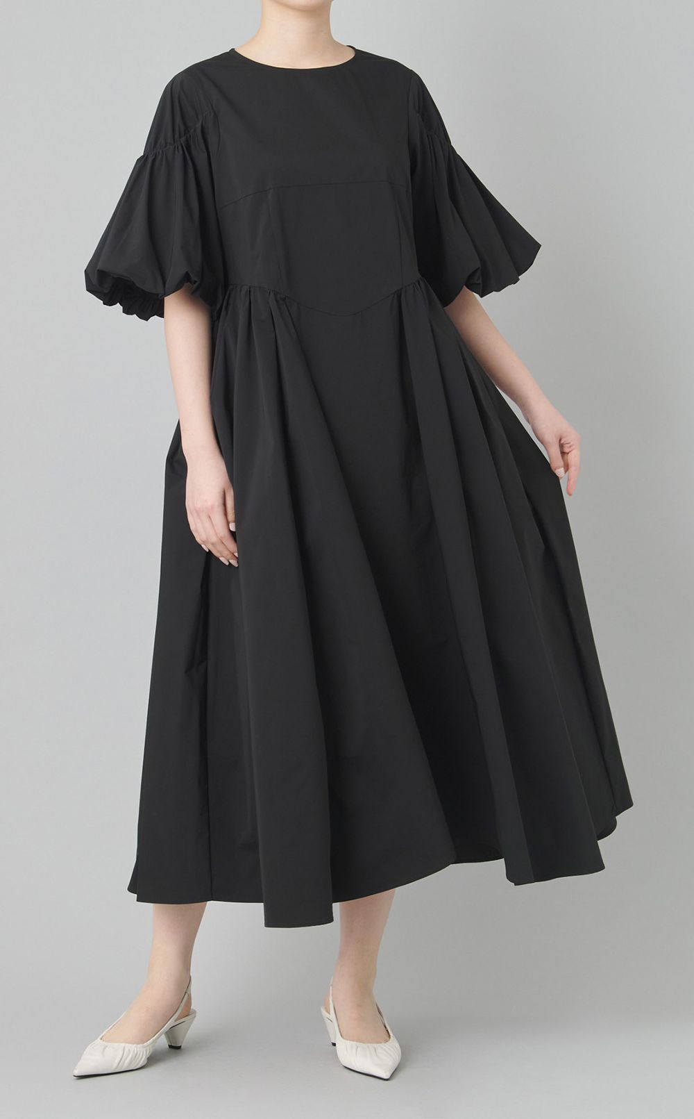 ギャザースリーブロングワンピース