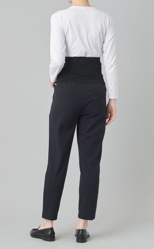 タックギャザーテーパードパンツ