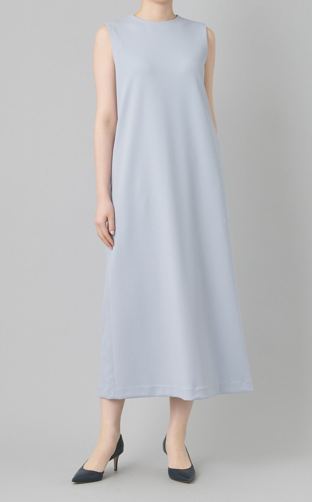 クルーネックストレートカットワンピース