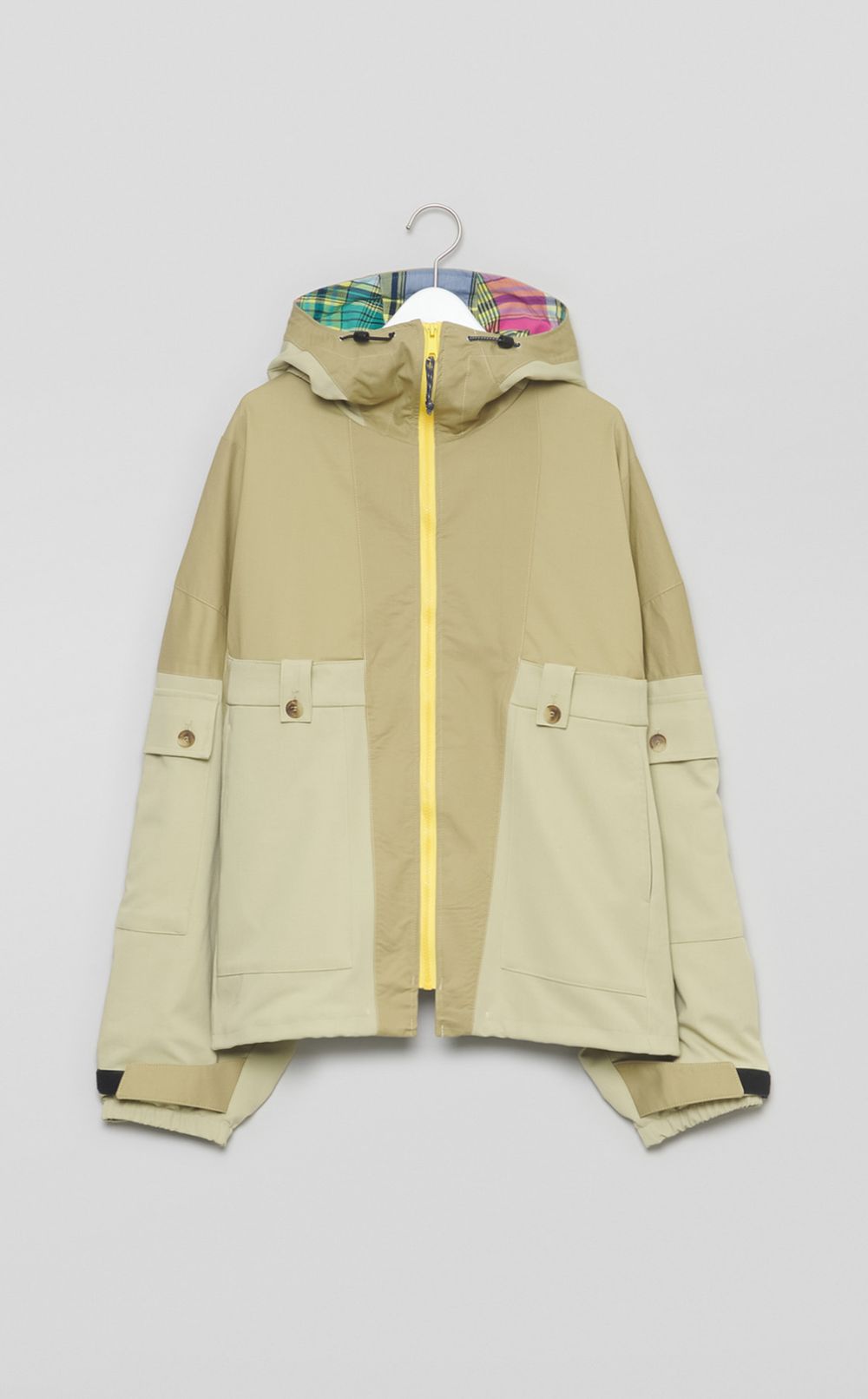 【reADdress】マウンテンパーカー