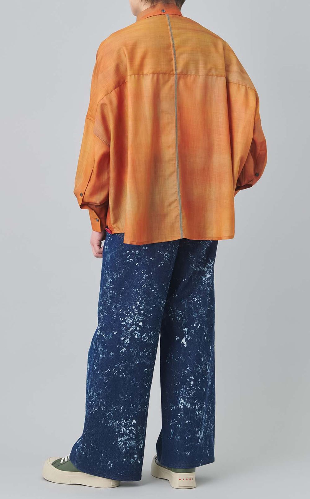 フロウイングダイウールシャツ