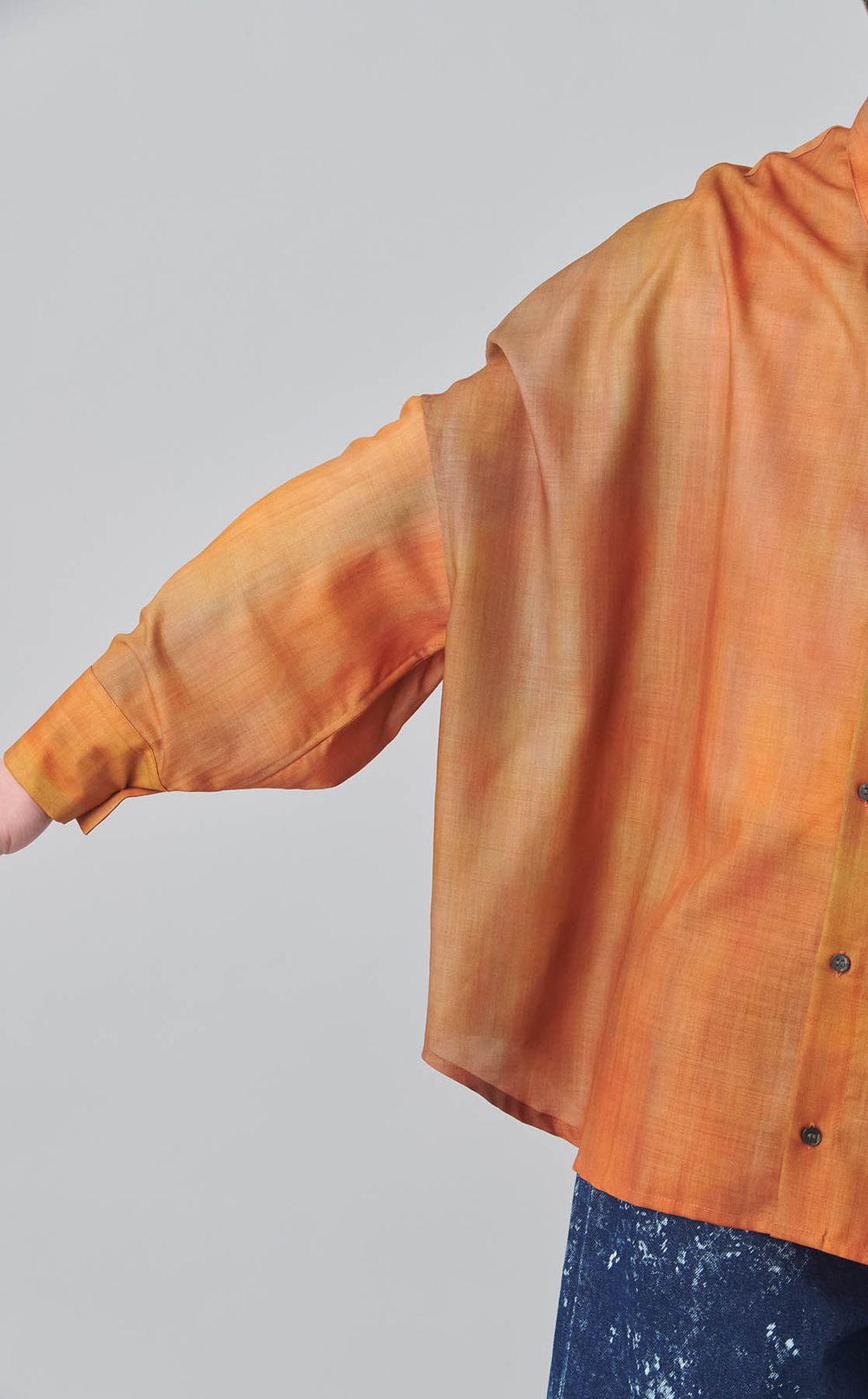 フロウイングダイウールシャツ