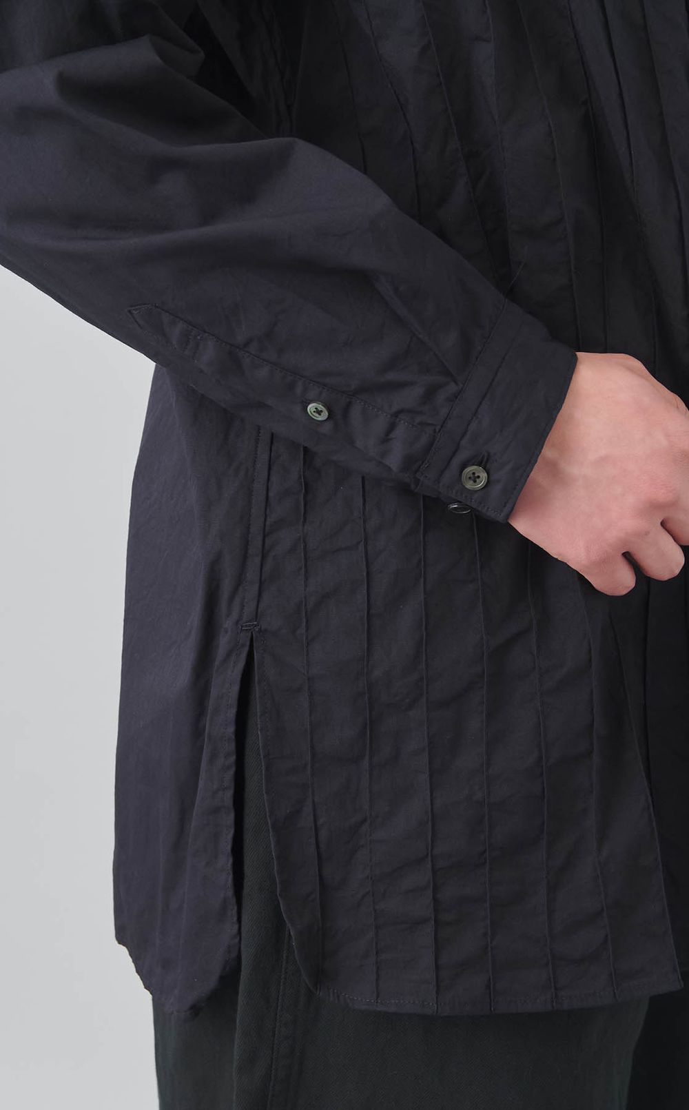 スタンドカラーロングシャツ