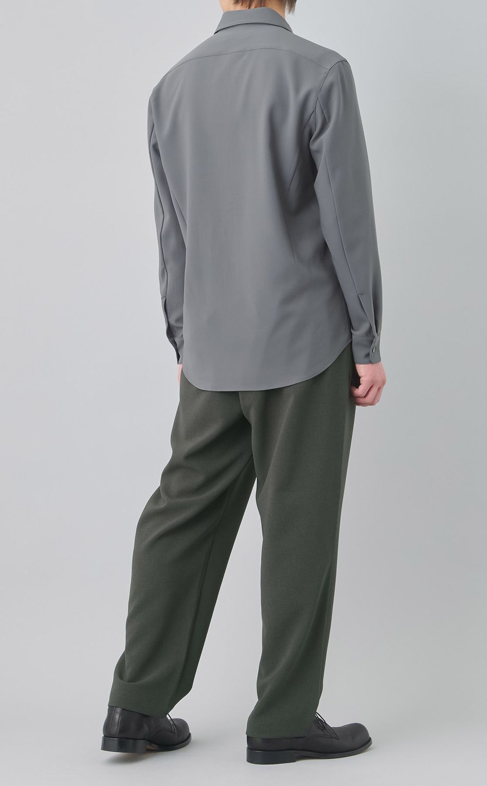 レギュラーカラードレスシャツ