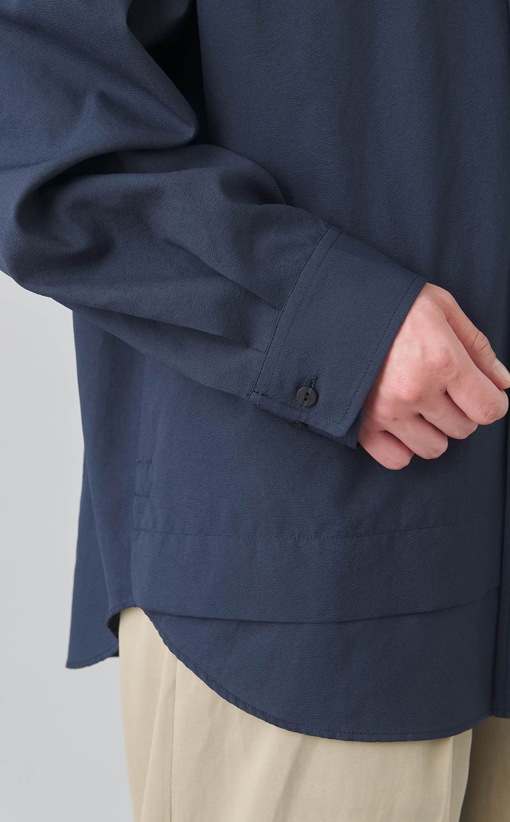 サイドスリットシャツ