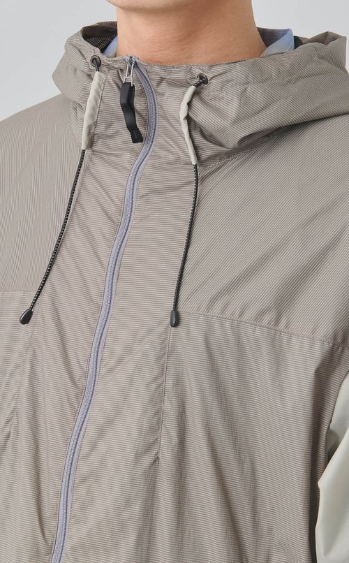 グリッドウィンドブレーカー