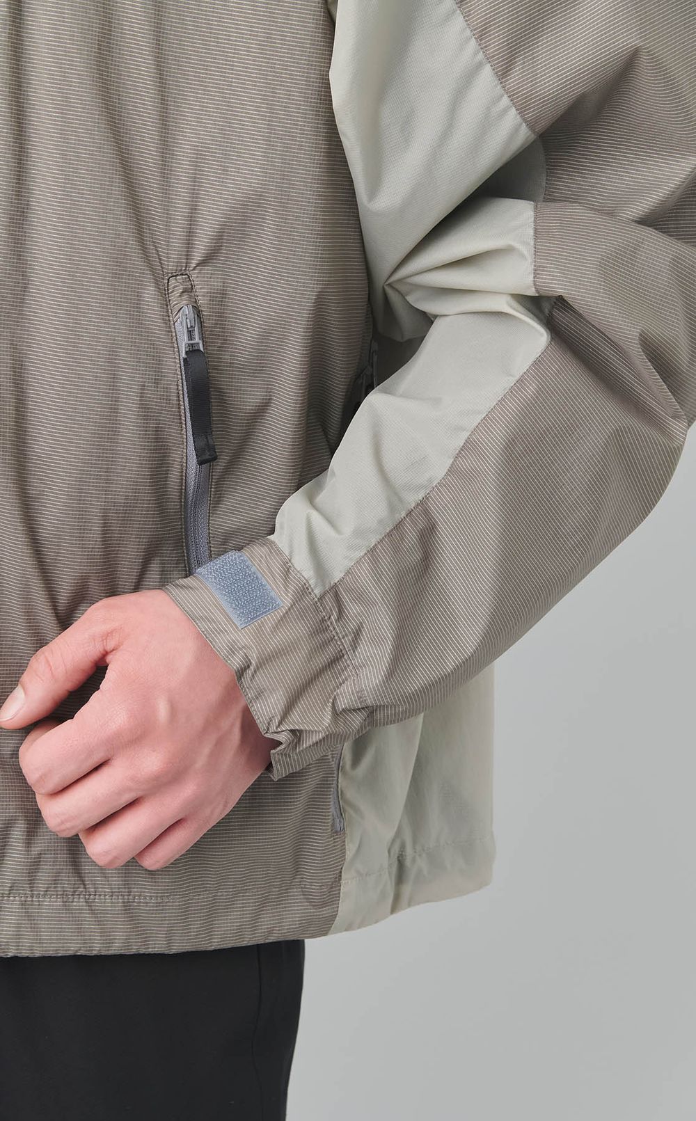 グリッドウィンドブレーカー