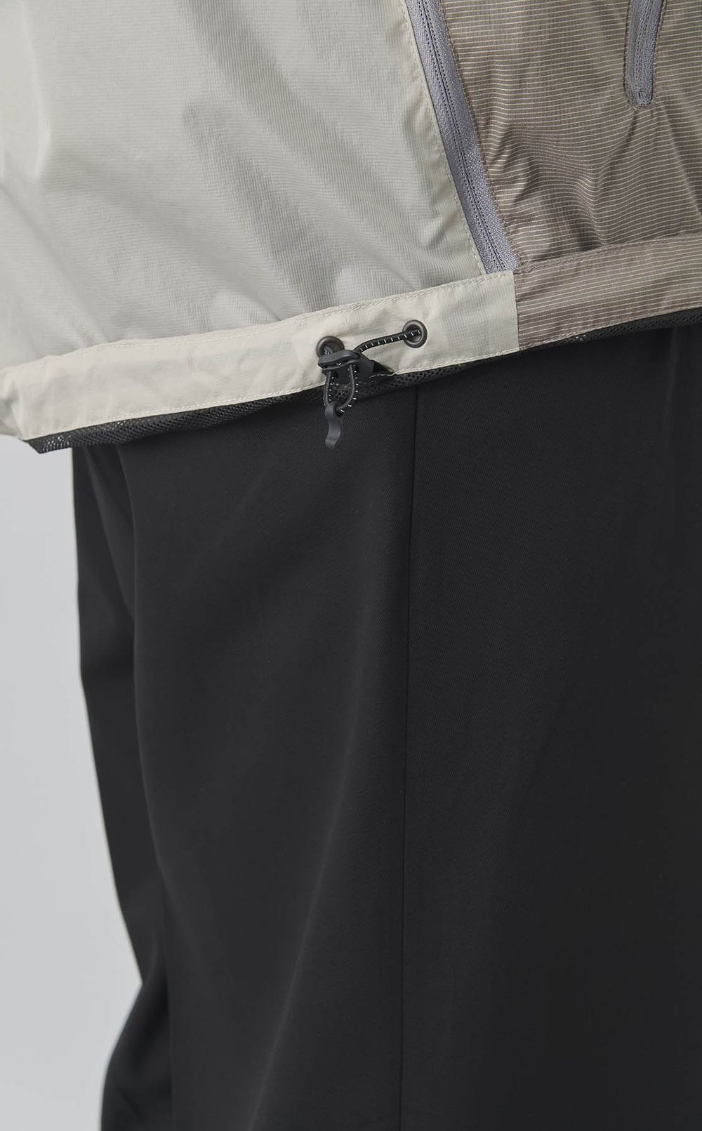 グリッドウィンドブレーカー