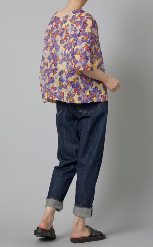 パンジープリントショートスリーブブラウス