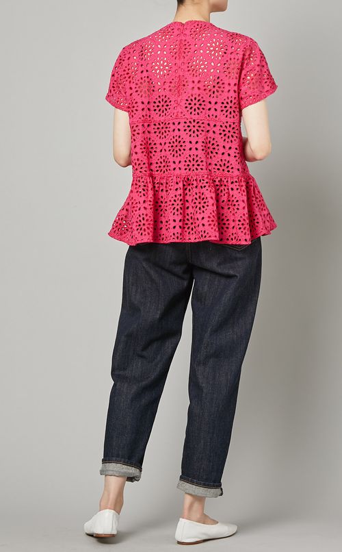 サークルフラワーレースペプラムブラウス