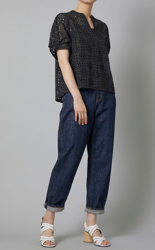 サークルフラワーレースタックブラウス