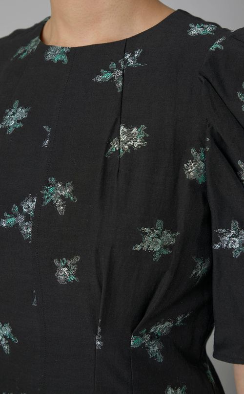 フラワージャガードパフスリーブドレス