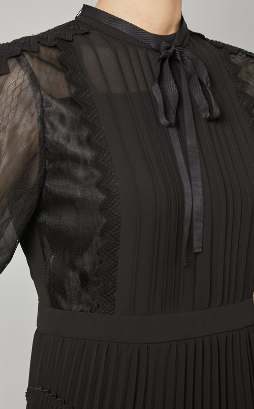 チュールレースプリーツワンピース