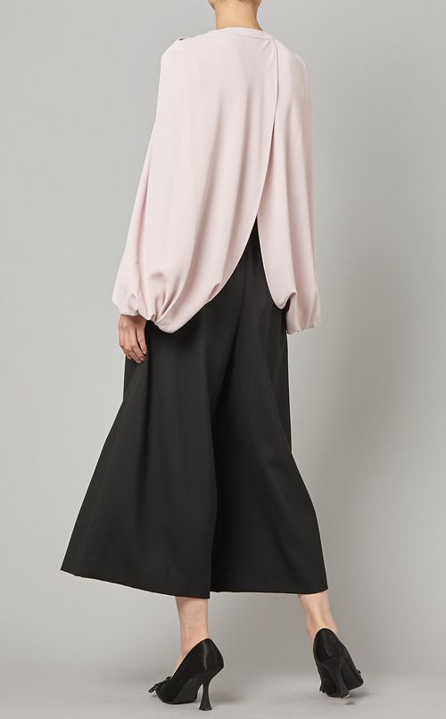 ノーカラースリットスリーブブラウス