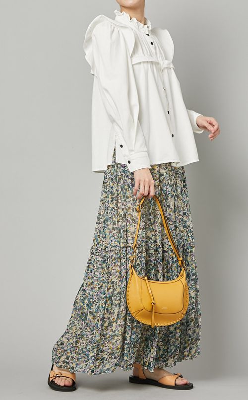 スタッズ付レザーショルダーバッグ