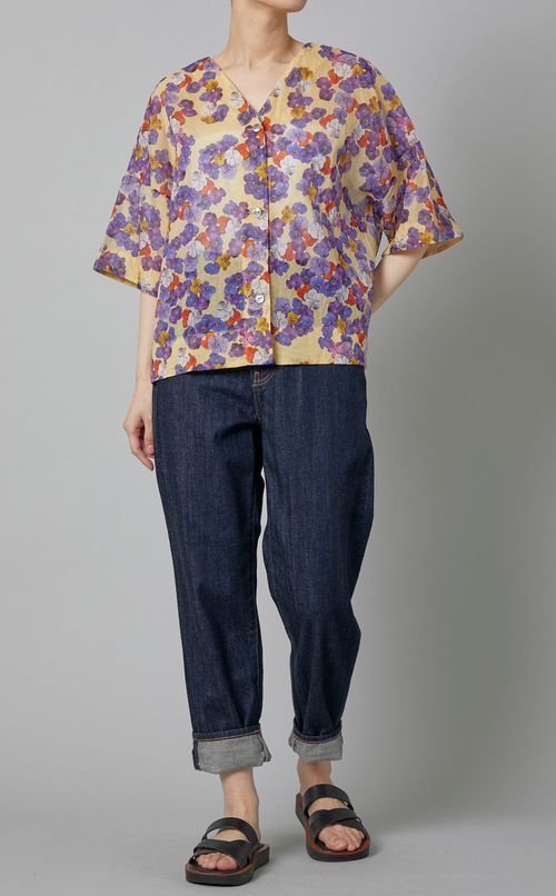 パンジープリントショートスリーブブラウス