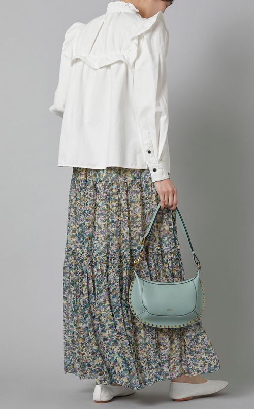 スタッズ付レザーショルダーバッグ