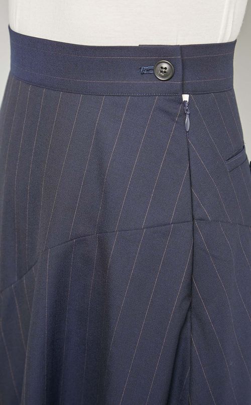 ランダムヘムスカート