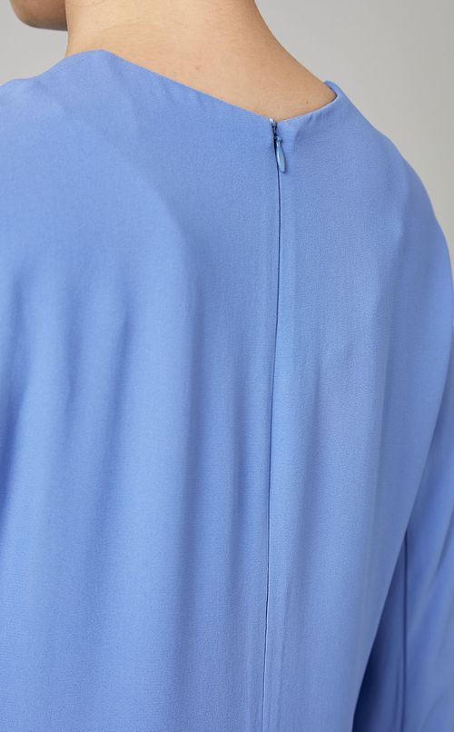 クルーネックスリットスリーブドレス