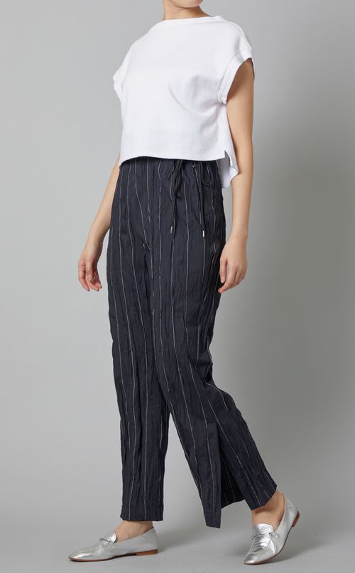 ストレートスリットパンツ