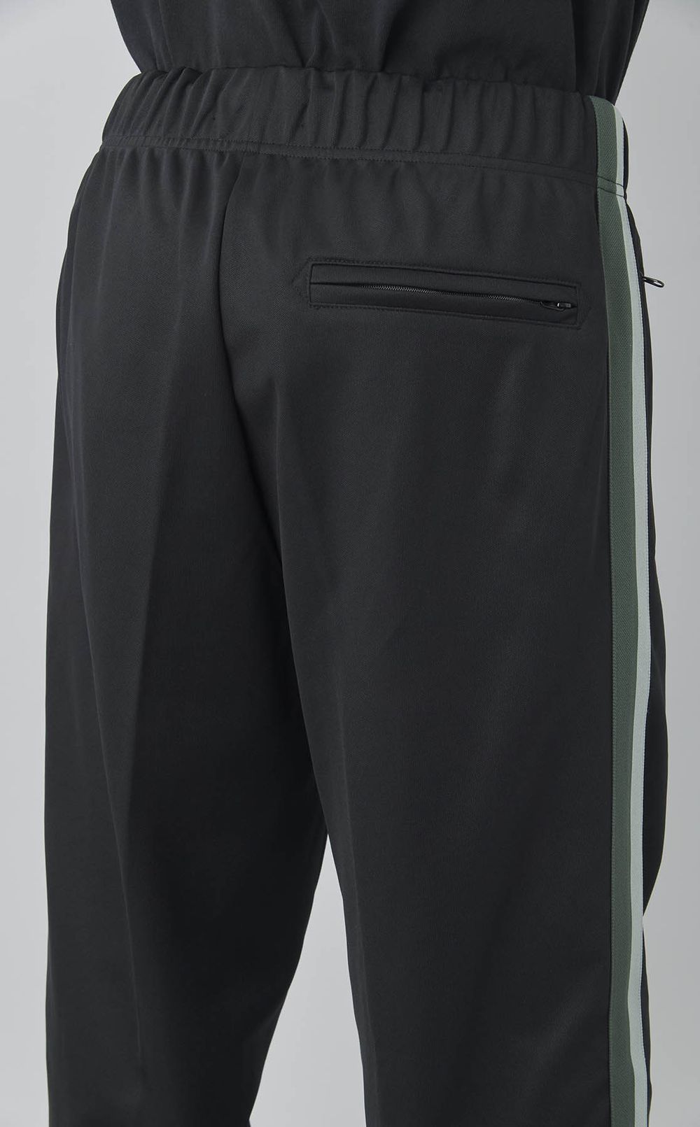 サイドテープトラックパンツ