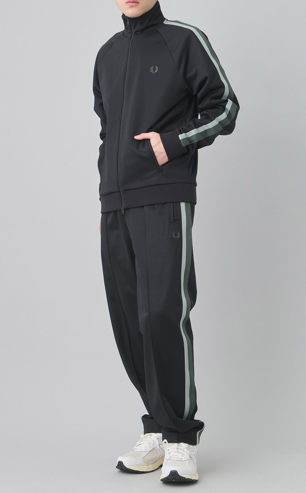 サイドテープトラックパンツ