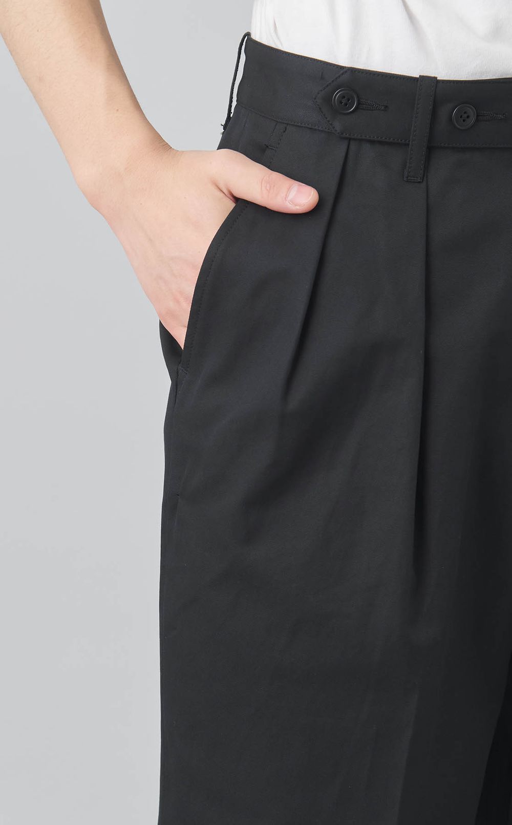 コットンギャバジンタックトラウザー