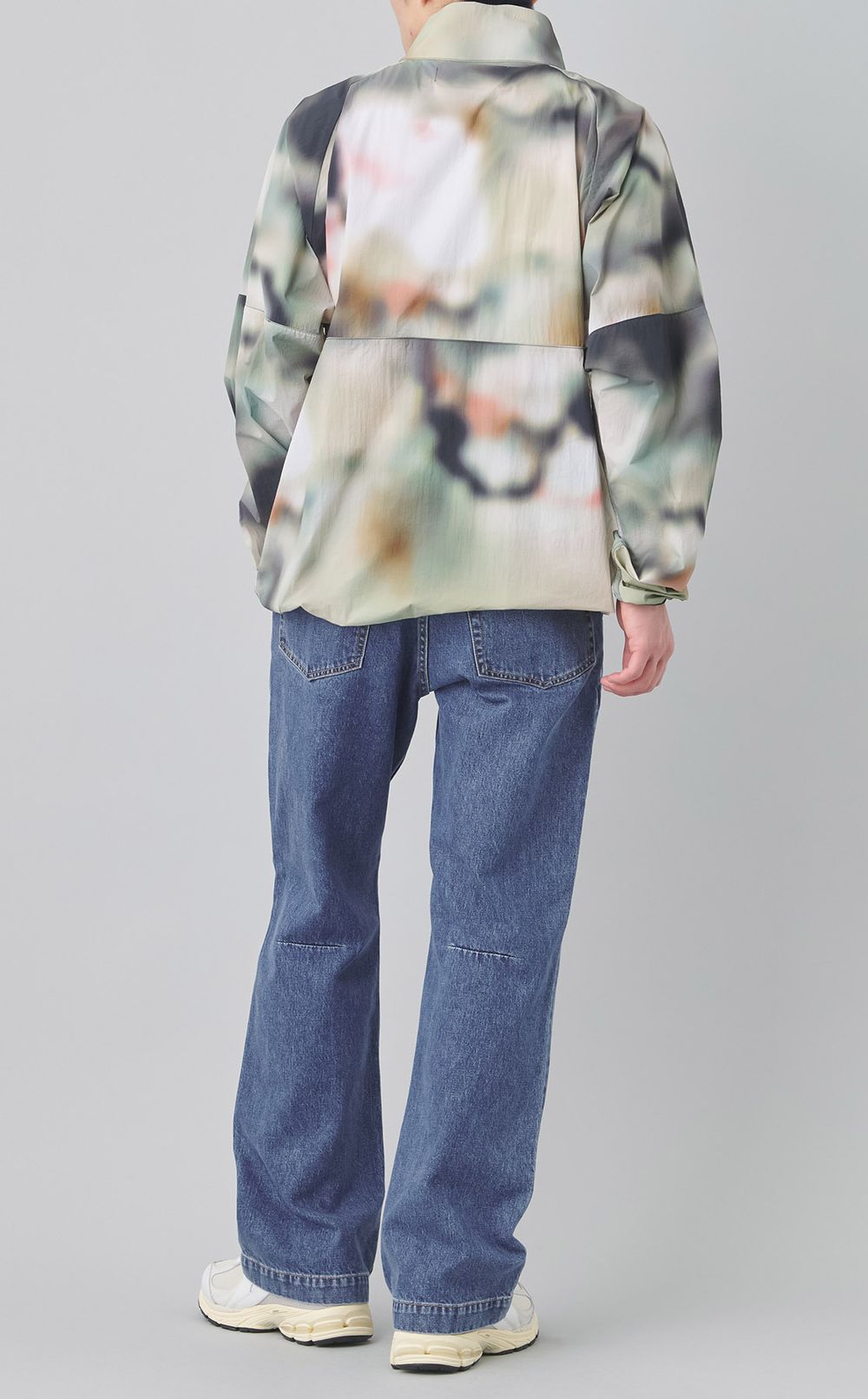 ライトウエイトジャケット