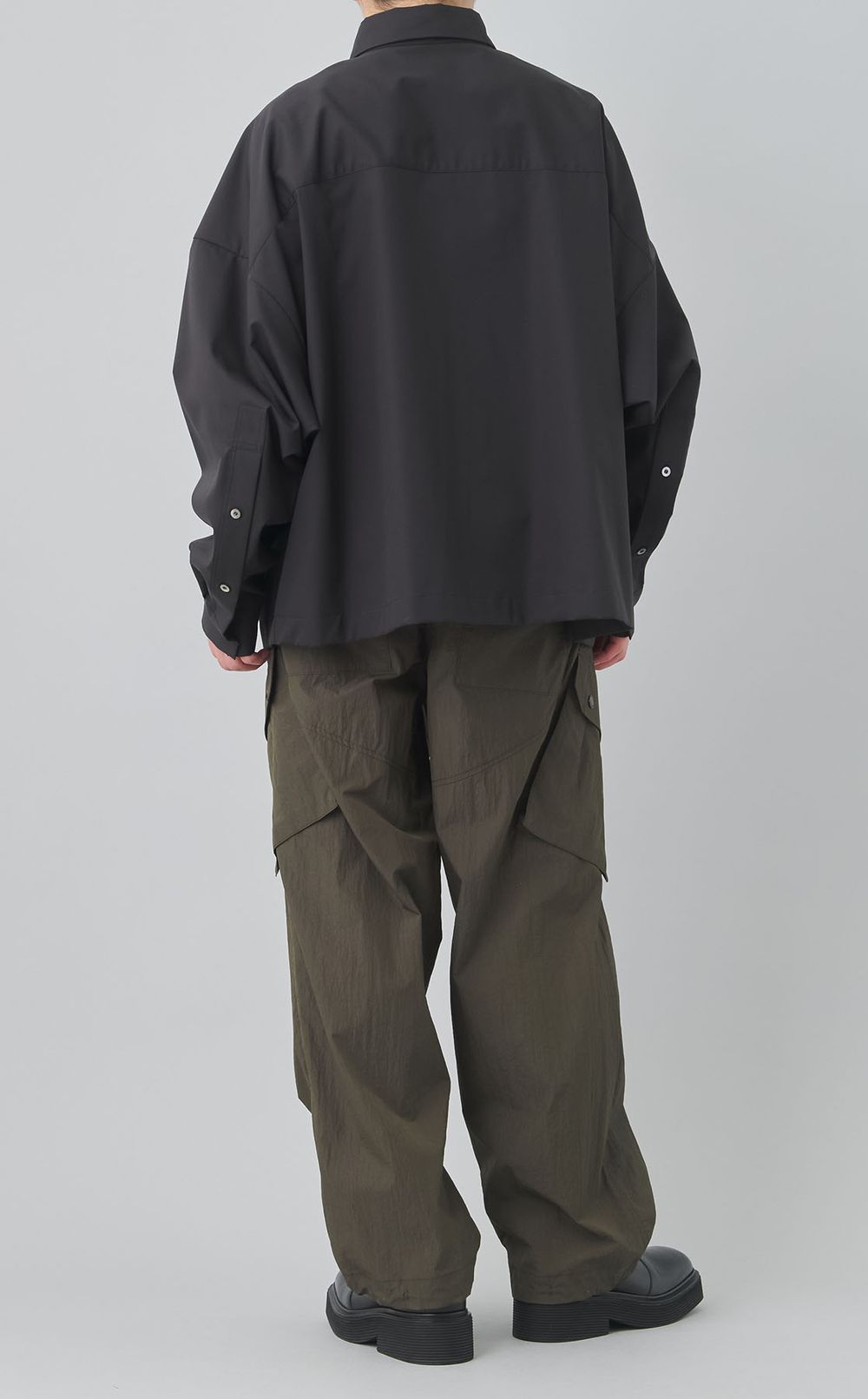 ボックスクロップドシャツ