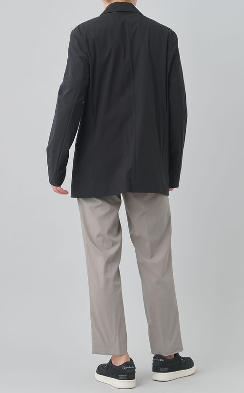 テーラードジャケット