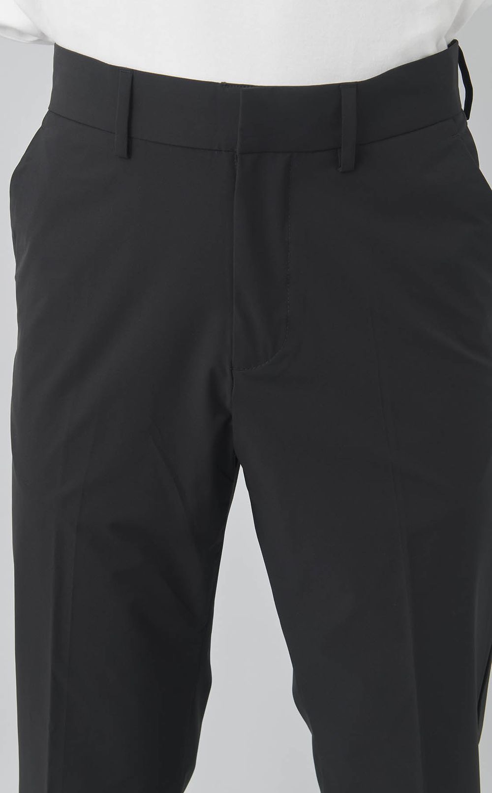 テーパードスラックス