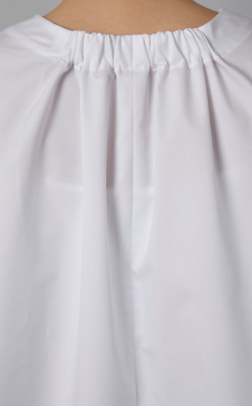 ドルマンスリーブブラウス