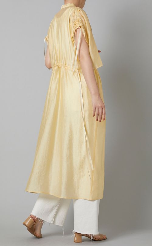 タックショルダーブラウジングワンピース