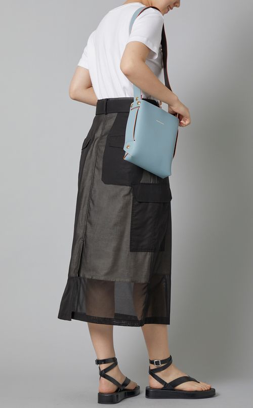 リバーシブルレザーショルダーバッグ