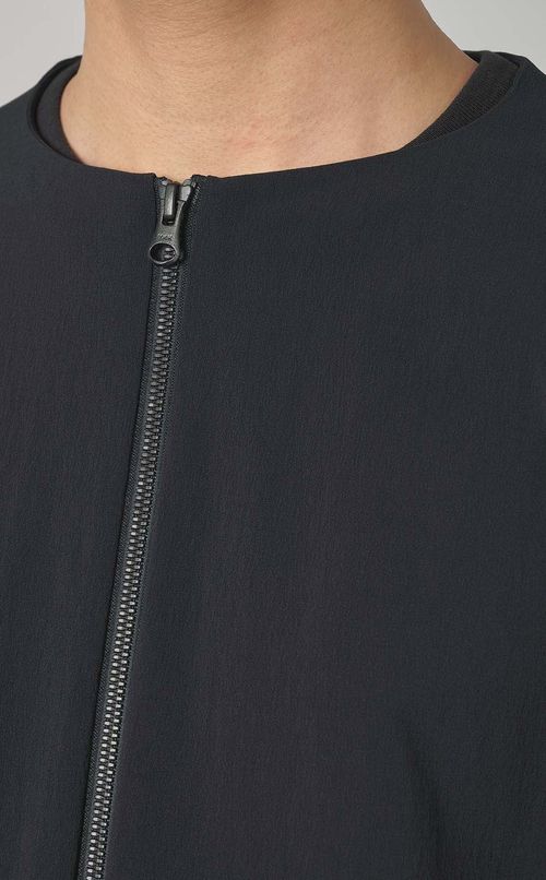 ベンチレーションノーカラージャケット