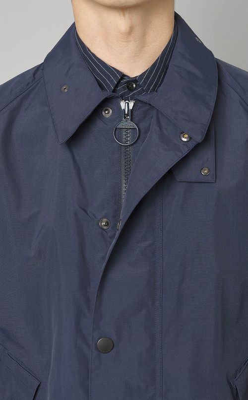 トランスポートブルゾン