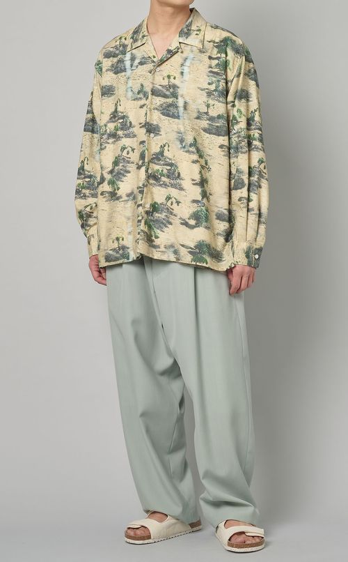 サイドスリットオープンカラーシャツ