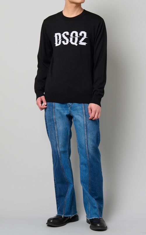 インターシャクルーネックニット