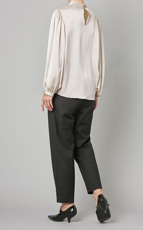 ハイネックギャザースリーブブラウス