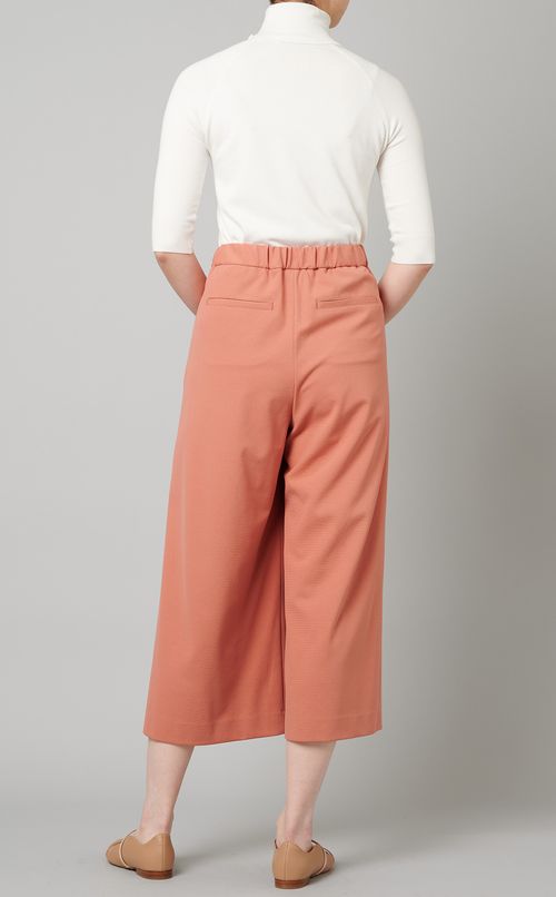 タックワイドクロップドパンツ