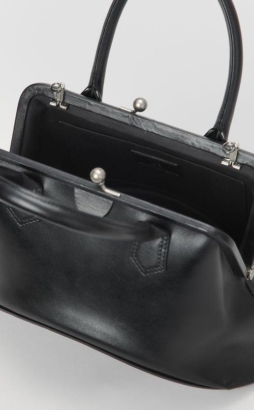 反り底ガマグチレザーバッグ