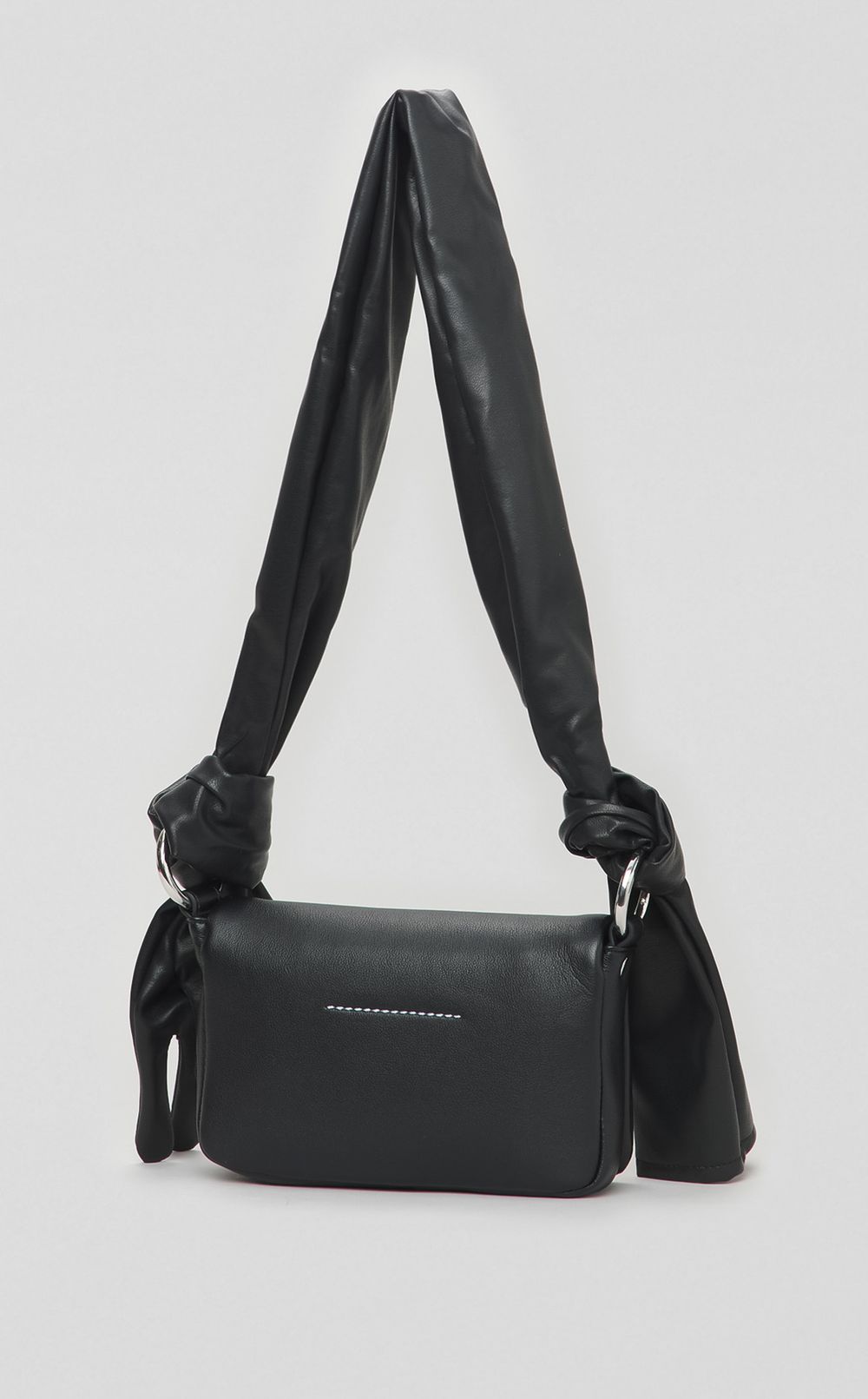 グローブストラップレザーミニバッグ