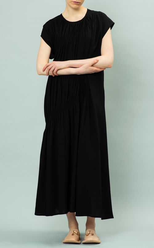 シャーリングワンピース