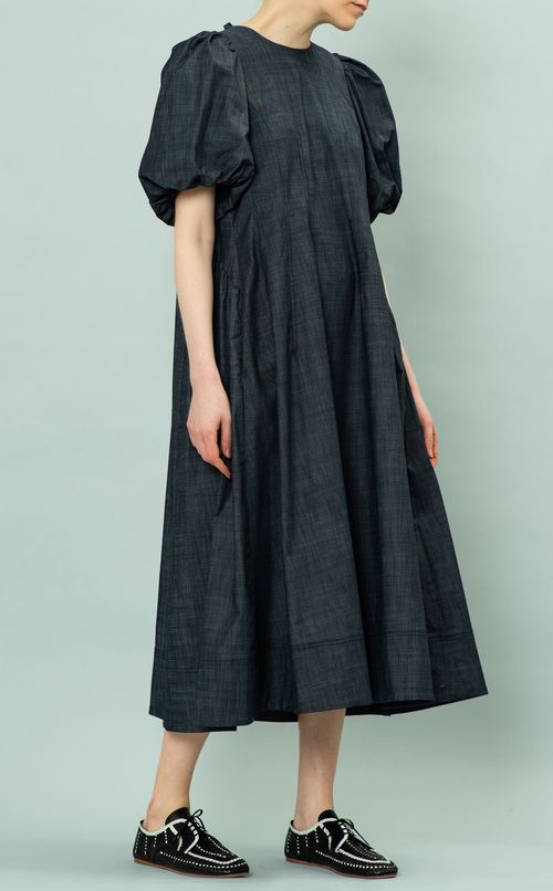 バックフレアワンピース